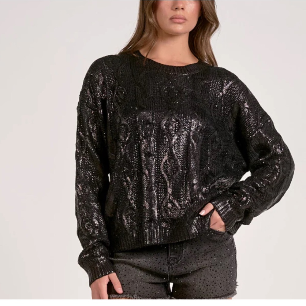 🚨Favorite sweater alert !!! 🚨 NWT size large black chrome, cable knit sweater